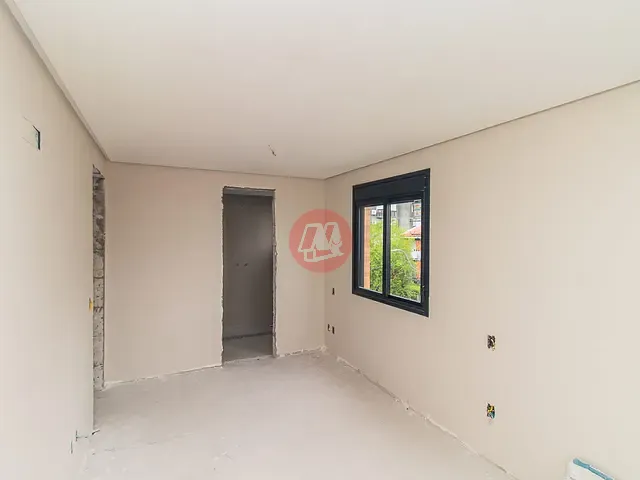 Apartamento 2 quartos e 2 banheiros, à venda, no bairro Independência em Porto Alegre