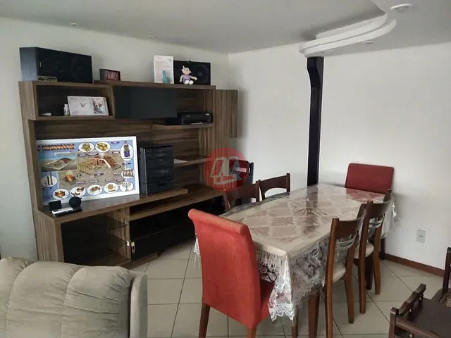 Apartamento 2 quartos e 2 banheiros, à venda, no bairro Santana em Porto Alegre