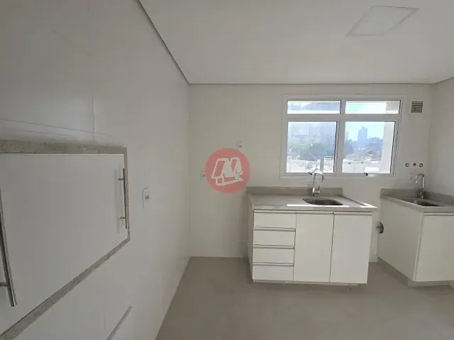 Apartamento com 65m² 2 quartos e 1 banheiro, à venda ou para alugar, no bairro Petrópolis em Porto Alegre