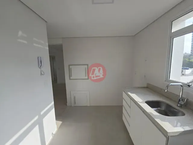 Apartamento com 65m² 2 quartos e 1 banheiro, à venda ou para alugar, no bairro Petrópolis em Porto Alegre