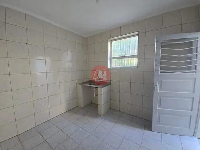 Apartamento 2 quartos e 1 banheiro, para alugar, no bairro Partenon em Porto Alegre