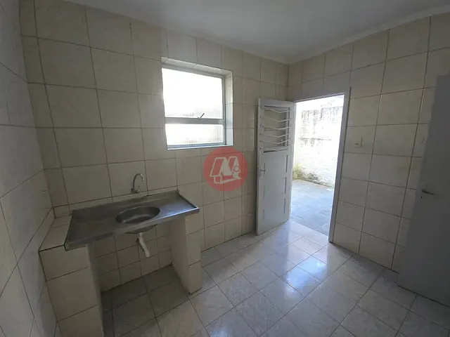 Apartamento 2 quartos e 1 banheiro, para alugar, no bairro Partenon em Porto Alegre