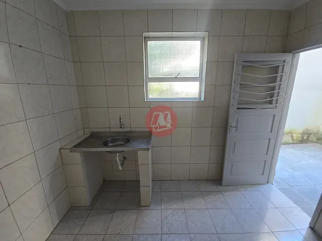 Apartamento 2 quartos e 1 banheiro, para alugar, no bairro Partenon em Porto Alegre