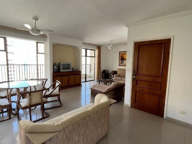 Apartamento com 280m² 4 quartos e 5 banheiros, à venda, no bairro Centro em Guarujá