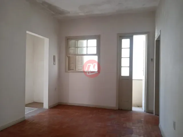 Apartamento com 95m² 3 quartos e 2 banheiros, à venda, no bairro Centro Histórico em Porto Alegre