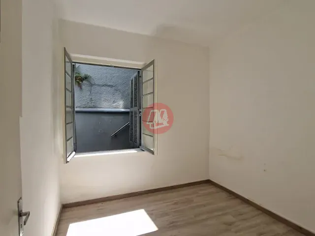 Apartamento 3 quartos e 1 banheiro, para alugar, no bairro Centro Histórico em Porto Alegre