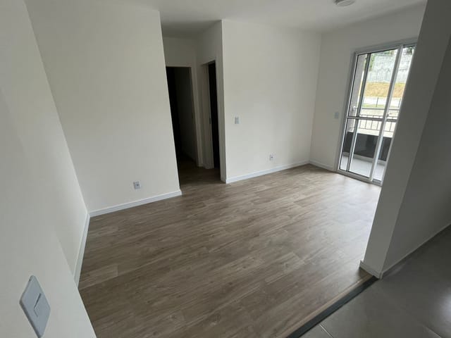 Apartamento com 58m² 2 quartos e 2 banheiros, para alugar, no bairro Jardim Belizário em Cotia