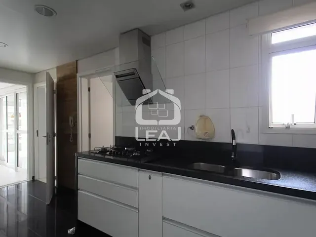 Apartamento com 215m² 3 quartos e 4 banheiros, à venda, no bairro Vila Andrade em São Paulo
