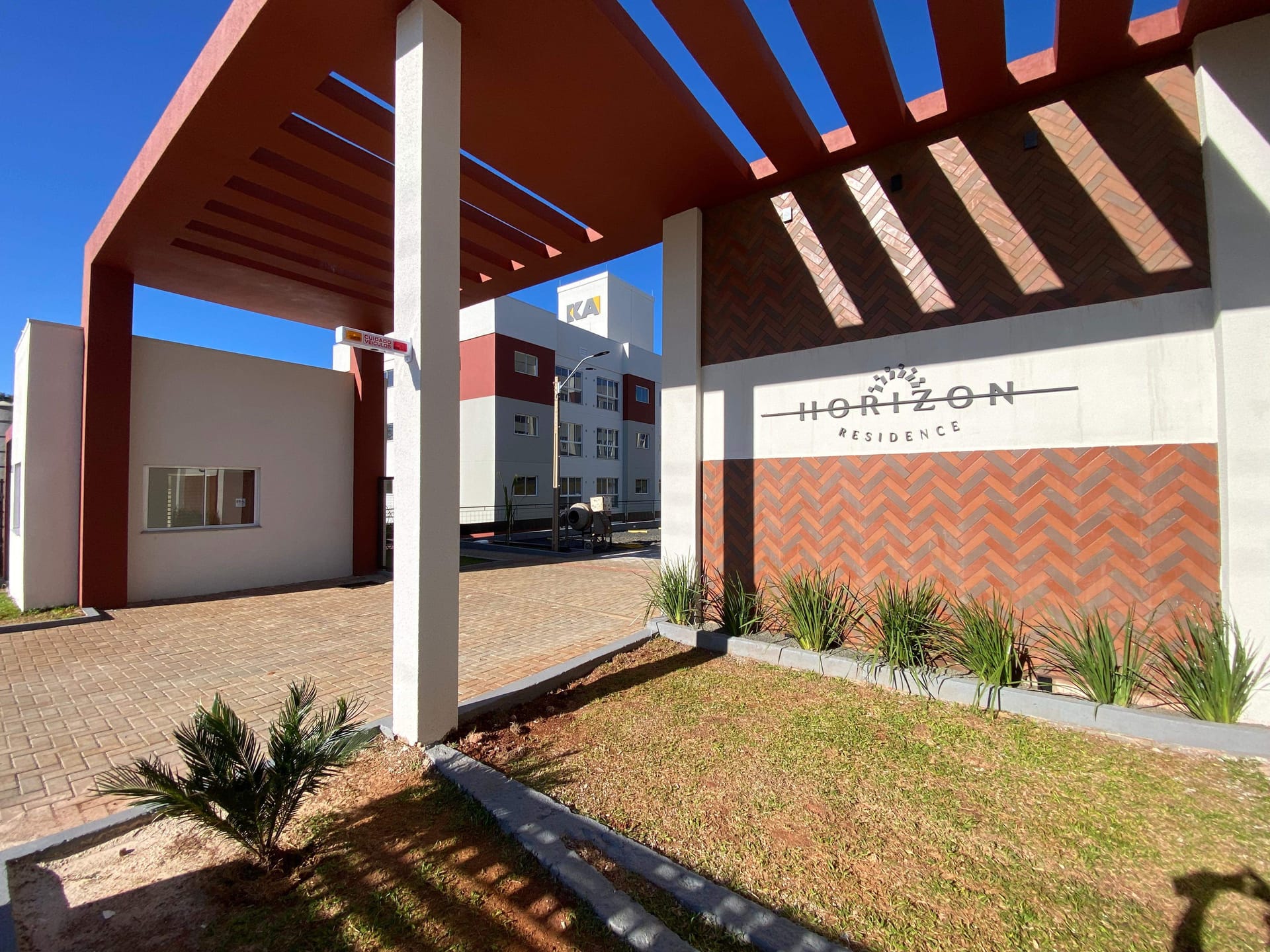 Apartamento para alugar com 2 dormitórios, 1 banheiro, 1 vaga de garagem e 46m² de área privativa no bairro Jardins do Vale