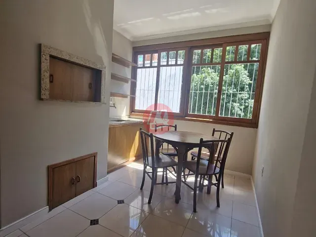 Apartamento 2 quartos e 1 banheiro, para alugar, no bairro Petrópolis em Porto Alegre