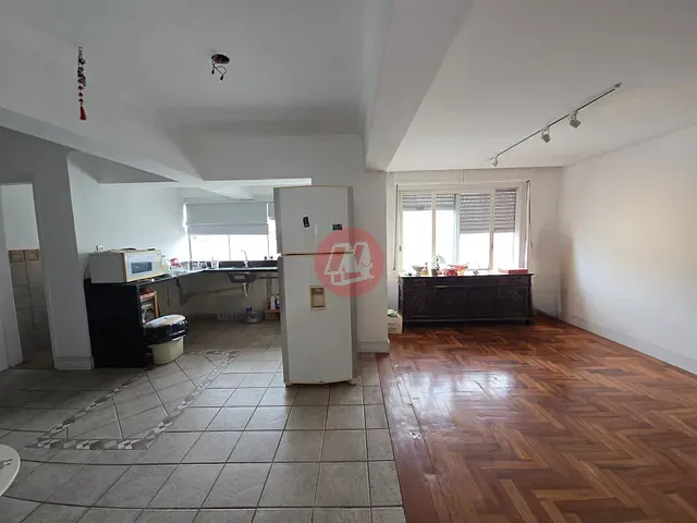 Apartamento 3 quartos e 1 banheiro, à venda ou para alugar, no bairro Rio Branco em Porto Alegre