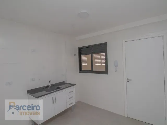Apartamento 1 quarto e 1 banheiro, à venda ou para alugar, no bairro Parque São Lucas em São Paulo