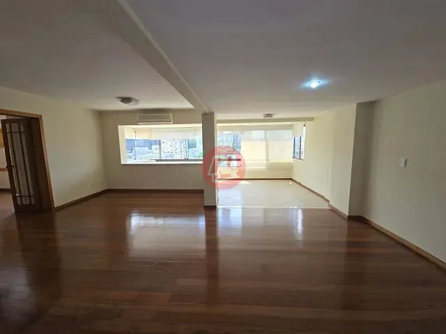 Apartamento 3 quartos e 3 banheiros, para alugar, no bairro Rio Branco em Porto Alegre