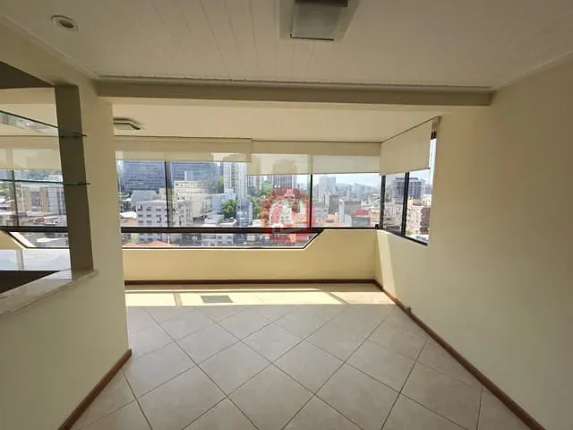 Apartamento 3 quartos e 3 banheiros, para alugar, no bairro Rio Branco em Porto Alegre
