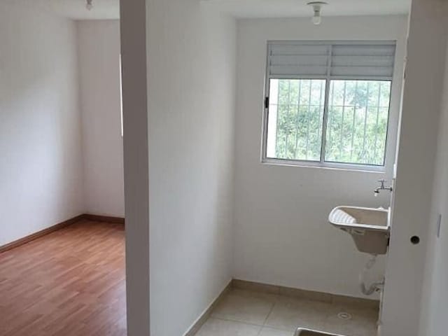 Apartamento 2 quartos e 1 banheiro, à venda, no bairro Parque Rincão em Cotia