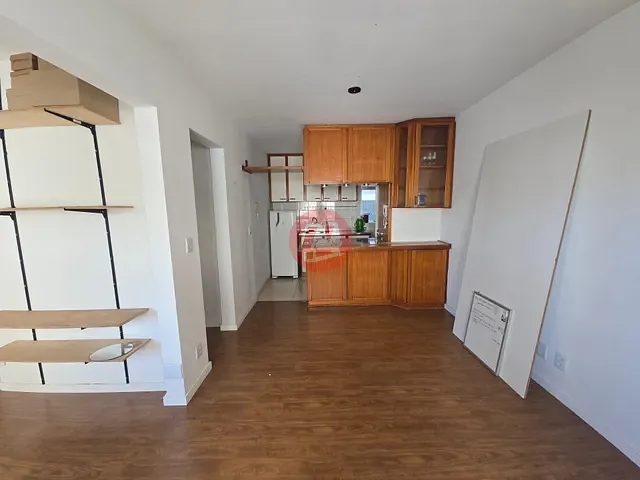 Apartamento 2 quartos e 1 banheiro, para alugar, no bairro Mont Serrat em Porto Alegre