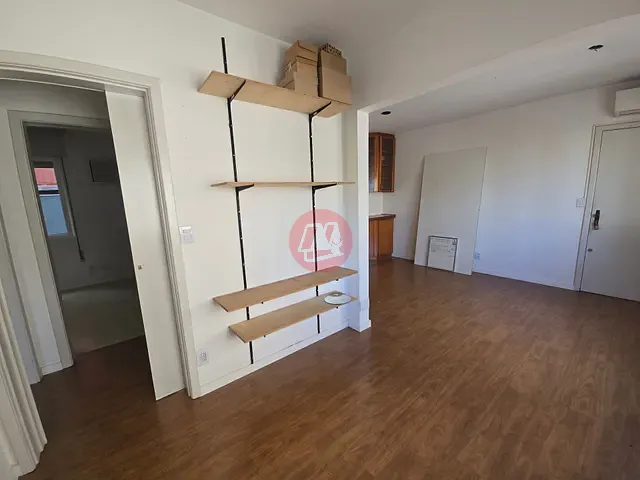 Apartamento 2 quartos e 1 banheiro, para alugar, no bairro Mont Serrat em Porto Alegre
