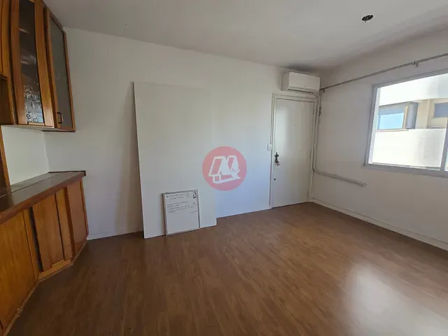 Apartamento 2 quartos e 1 banheiro, para alugar, no bairro Mont Serrat em Porto Alegre