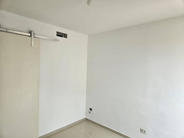 Apartamento 1 quarto e 1 banheiro, à venda, no bairro Aclimação em São Paulo
