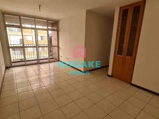 Apartamento 3 quartos e 2 banheiros, para alugar, no bairro Centro em São José dos Campos