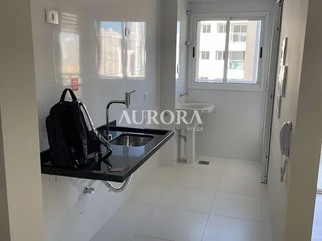 Apartamento 3 quartos e 2 banheiros, à venda, no bairro Vitória em Londrina