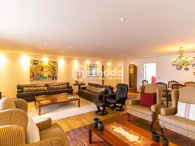 Apartamento com 286m² 3 quartos e 1 banheiro, à venda, no bairro Cambuí em Campinas