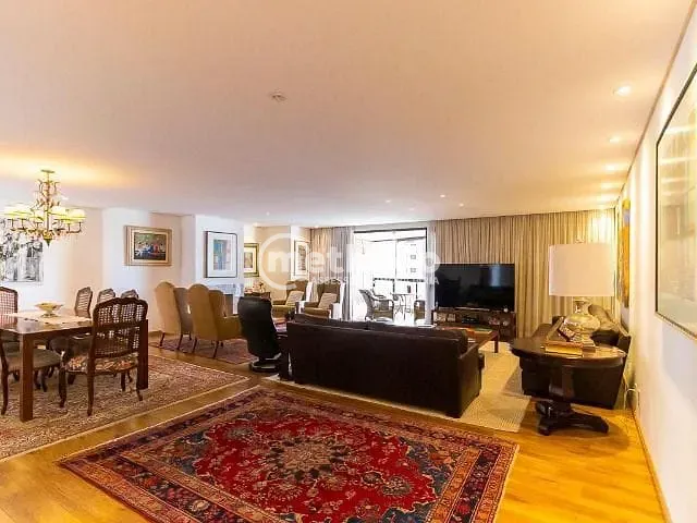 Apartamento com 286m² 3 quartos e 1 banheiro, à venda, no bairro Cambuí em Campinas