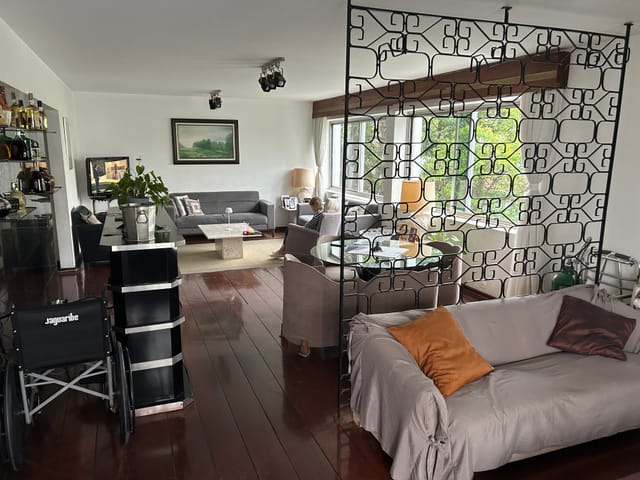 Apartamento com 182m² 3 quartos e 4 banheiros, à venda, no bairro Vila Nova Conceição em São Paulo