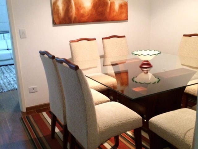 Apartamento com 240m² 4 quartos e 6 banheiros, à venda, no bairro Vila Andrade em São Paulo