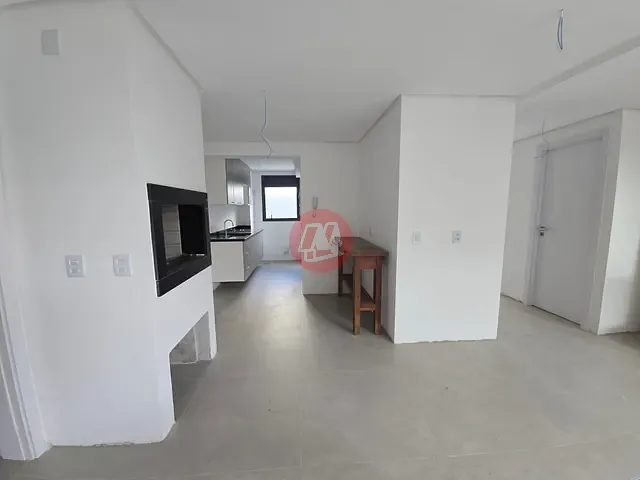 Apartamento 2 quartos e 2 banheiros, para alugar, no bairro Independência em Porto Alegre