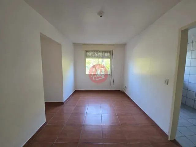 Apartamento 3 quartos e 1 banheiro, para alugar, no bairro Camaquã em Porto Alegre