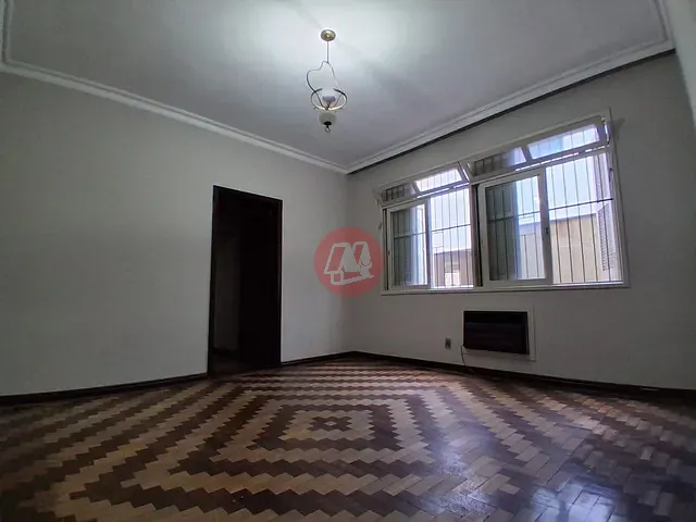 Apartamento com 110m² 3 quartos e 2 banheiros, à venda, no bairro Rio Branco em Porto Alegre