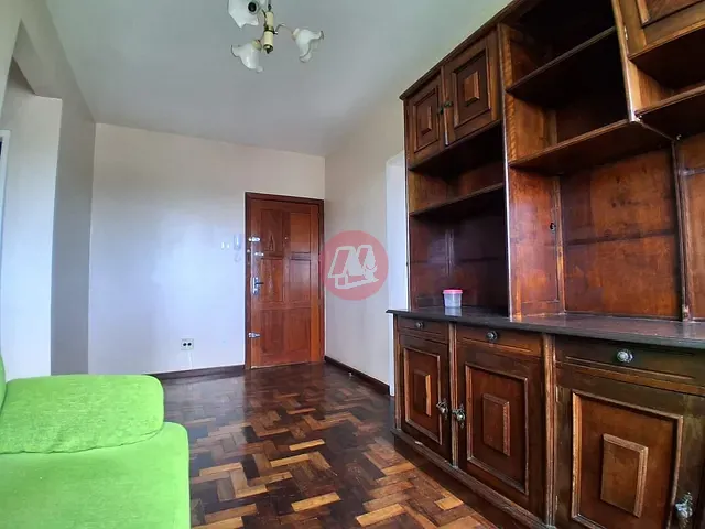 Apartamento com 60m² 2 quartos e 1 banheiro, à venda, no bairro Azenha em Porto Alegre