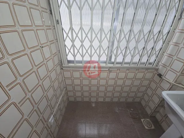 Apartamento 1 quarto e 1 banheiro, para alugar, no bairro Floresta em Porto Alegre