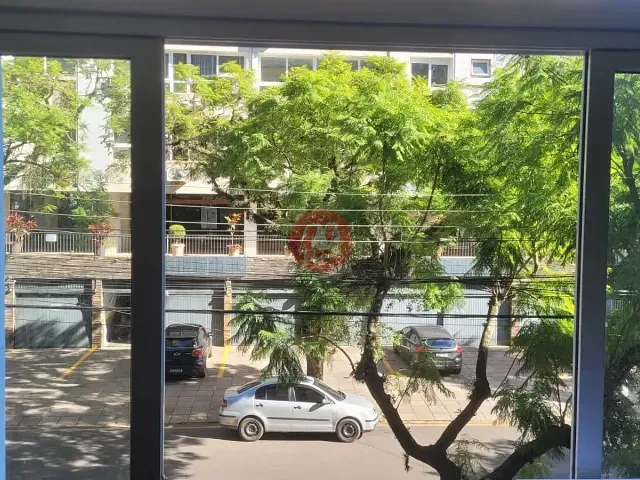 Apartamento com 170m² 3 quartos e 3 banheiros, à venda ou para alugar, no bairro Moinhos de Vento em Porto Alegre