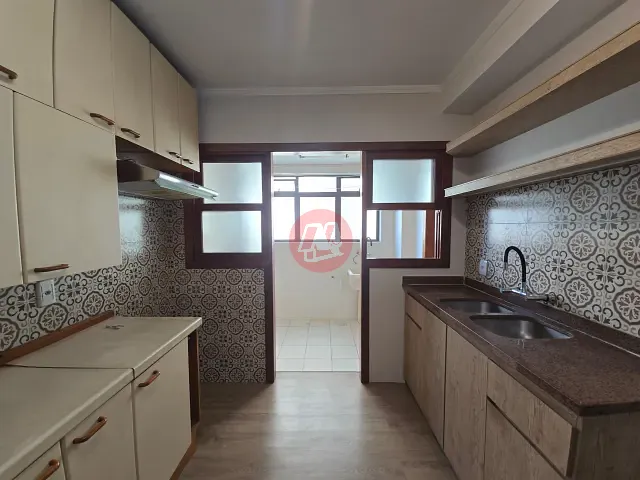 Apartamento 3 quartos e 2 banheiros, para alugar, no bairro Rio Branco em Porto Alegre