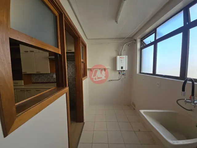 Apartamento 3 quartos e 2 banheiros, para alugar, no bairro Rio Branco em Porto Alegre