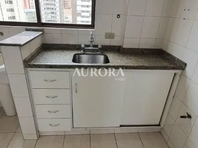 Apartamento com 79m² 2 quartos e 1 banheiro, à venda, no bairro Centro em Londrina