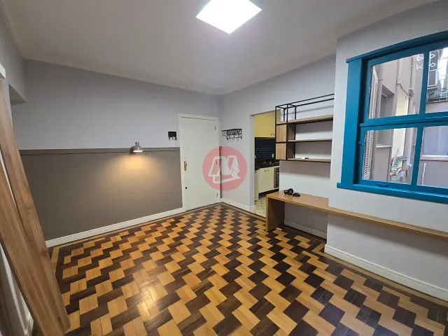 Apartamento 2 quartos e 1 banheiro, para alugar, no bairro Bom Fim em Porto Alegre