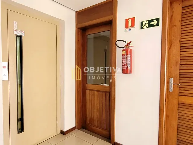 Apartamento com 78m² 2 quartos e 1 banheiro, à venda, no bairro Chácara das Pedras em Porto Alegre
