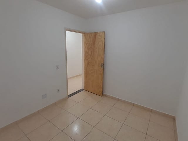 Apartamento 2 quartos e 1 banheiro, à venda, no bairro Jardim Arco-Íris em Cotia