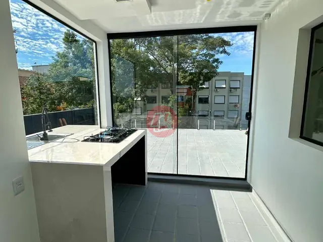 Apartamento com 80m² 2 quartos e 2 banheiros, para alugar, no bairro Vila Jardim em Porto Alegre
