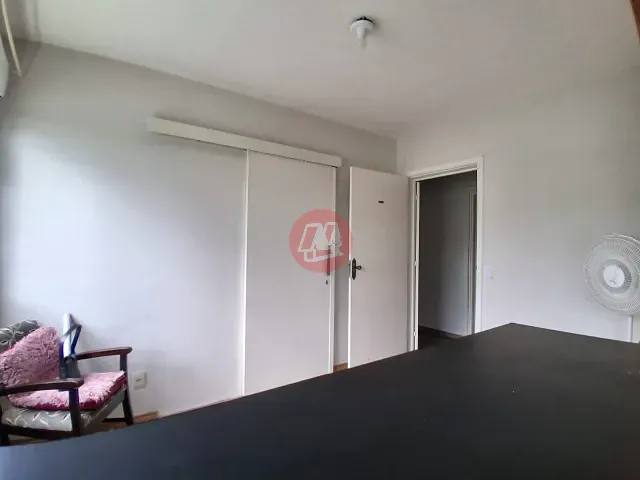 Apartamento com 32m² 1 quarto e 1 banheiro, à venda, no bairro Santo Antônio em Porto Alegre