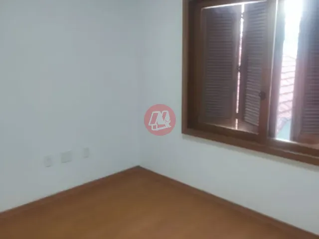 Apartamento com 100m² 3 quartos e 2 banheiros, para alugar, no bairro Passo da Areia em Porto Alegre