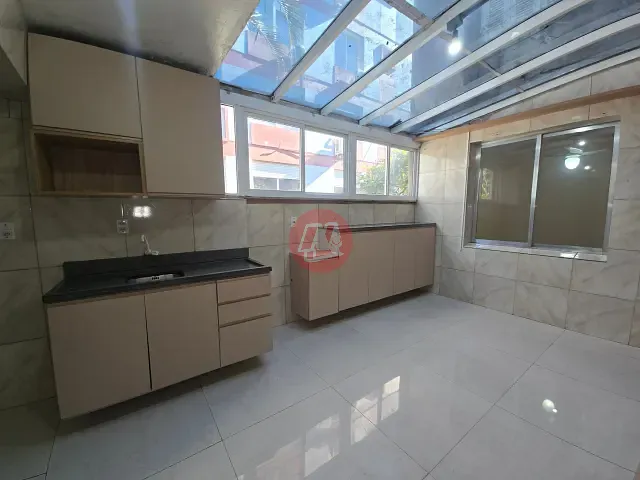 Apartamento com 106m² 3 quartos e 2 banheiros, para alugar, no bairro Rio Branco em Porto Alegre