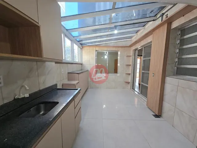 Apartamento com 106m² 3 quartos e 2 banheiros, à venda, no bairro Rio Branco em Porto Alegre