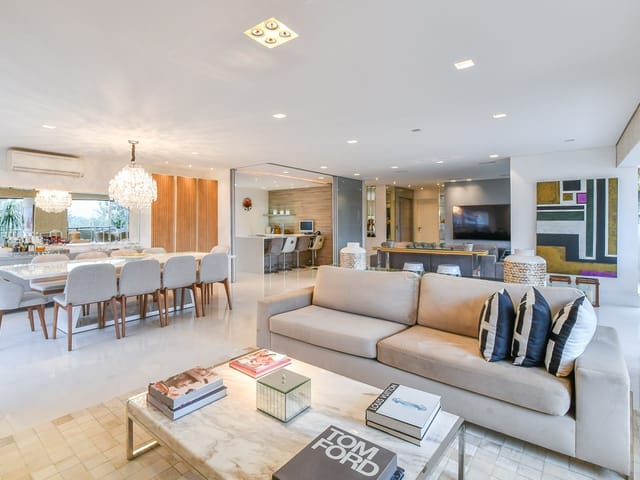 Apartamento com 244m² 3 quartos e 5 banheiros, à venda, no bairro Vila Nova Conceição em São Paulo