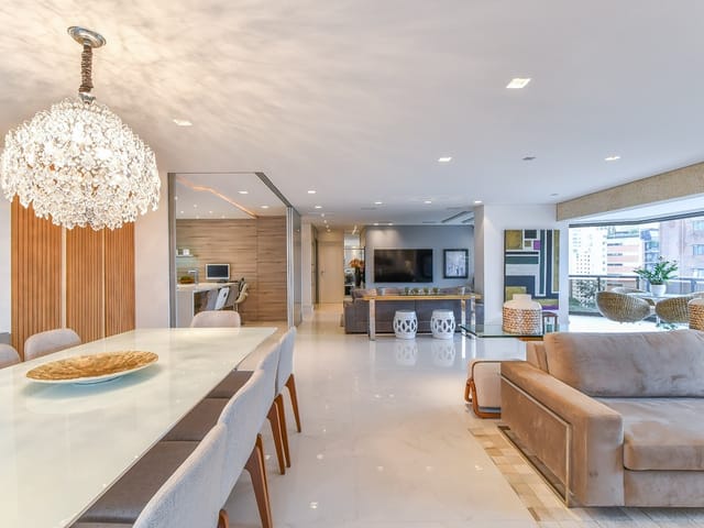 Apartamento com 244m² 3 quartos e 5 banheiros, à venda, no bairro Vila Nova Conceição em São Paulo