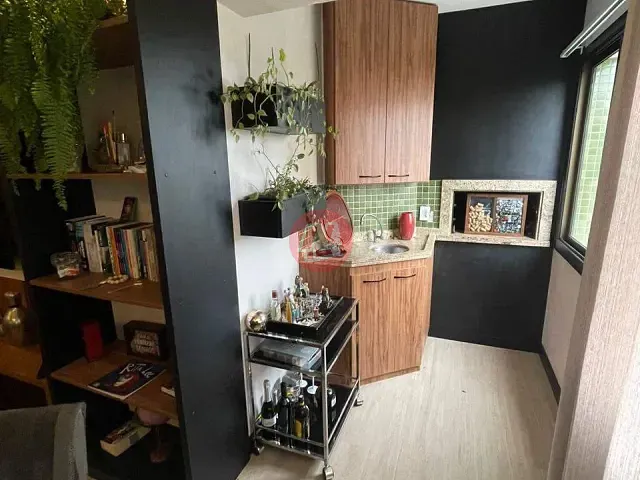 Apartamento 3 quartos e 2 banheiros, à venda, no bairro Santa Cecília em Porto Alegre