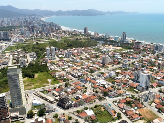 Apartamento com 113m² 3 quartos e 4 banheiros, à venda, no bairro Pereque em Porto Belo